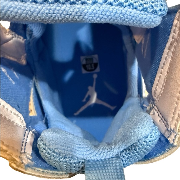 Men's Jordan True Flight 'UNC' Shoes - NWOT - Picture 6 of 13